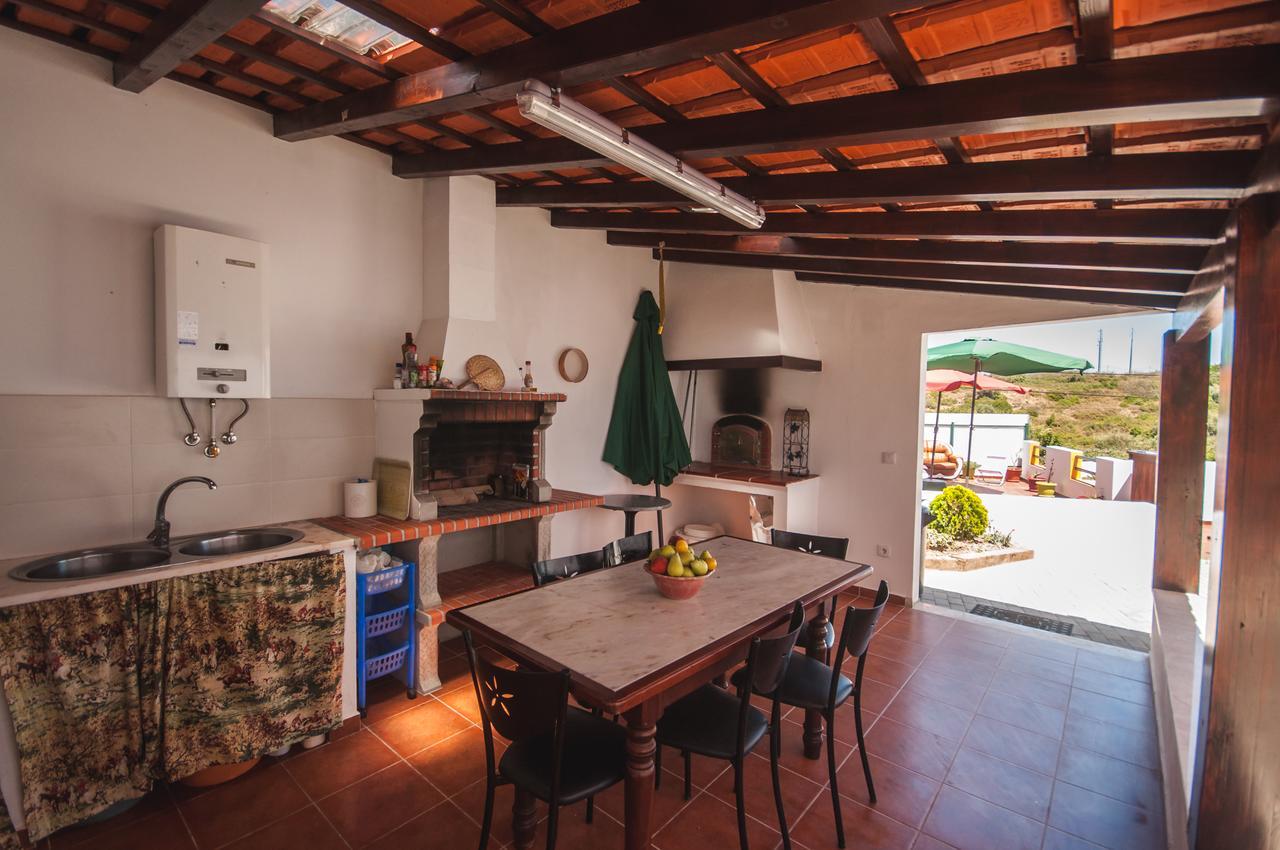 Rivers Nation Surf Camp Bed & Breakfast Atouguia Da Baleia Exterior photo